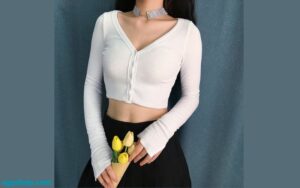 Mặc dù crop top là một item thời trang phổ biến, không phải ai cũng biết cách chọn kiểu dáng phù hợp với dáng người của mình